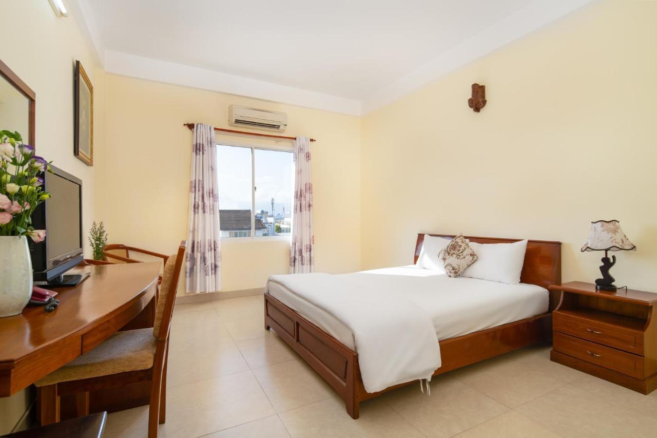 Thanh Lan Riverside Hotel Da Nang Bagian luar foto